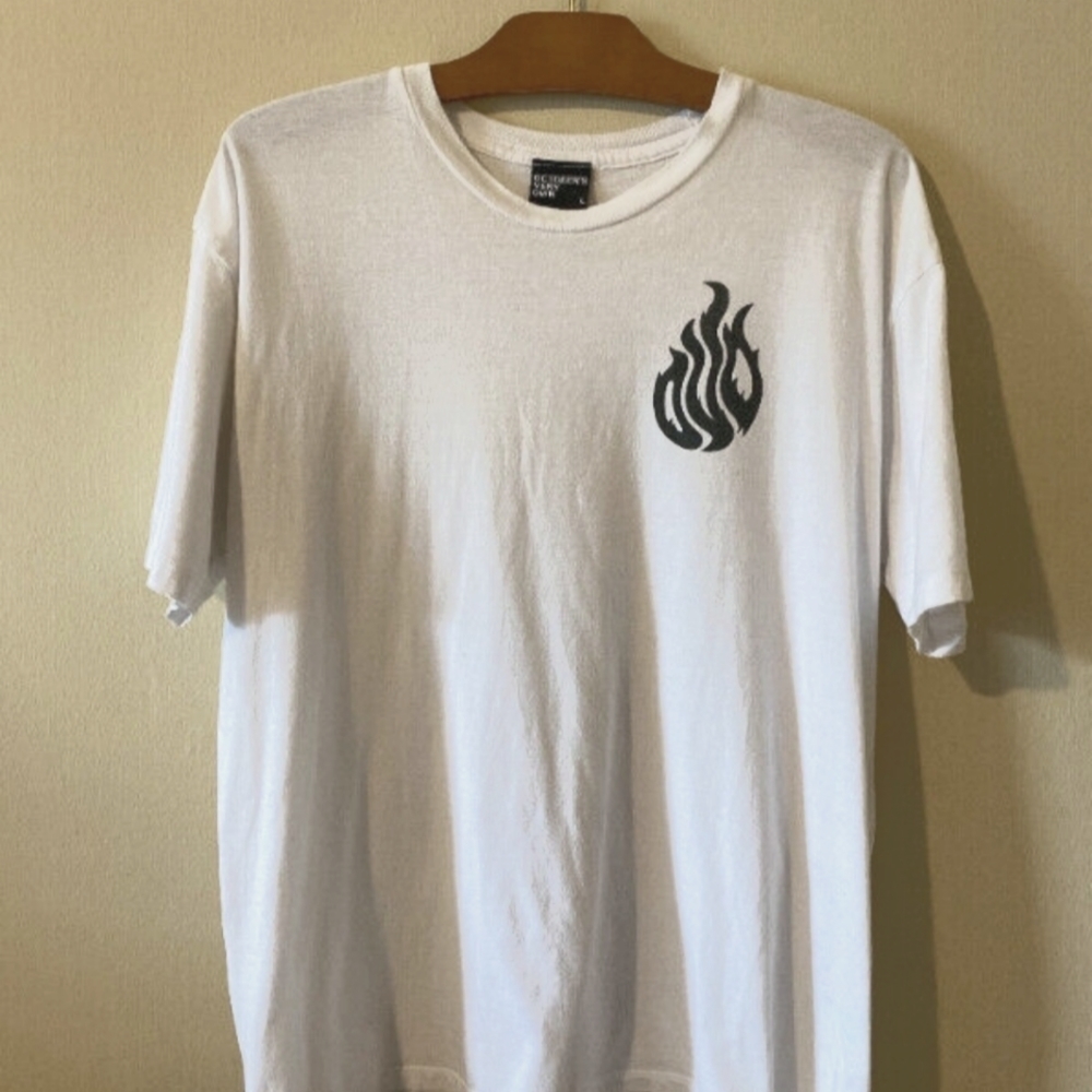 *RARE* OVO OCTOBERS VERY OWN FLAME LOGO T-SHIRT